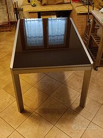 Tavolo Calligaris nero