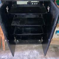 Mobiletto legno con sportelli