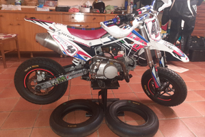 Pit bike