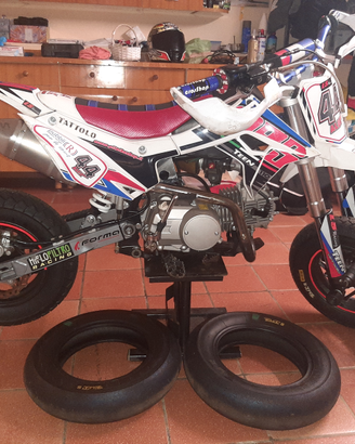 Pit bike