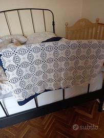 Copertina culla fatta all'uncinetto