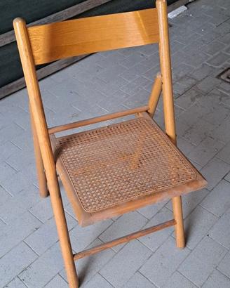 Sedia pieghevole in faggio e intreccio vimini