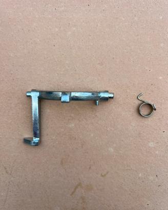 Staffa cassetta retroscudo Piaggio Vespa 125 LX