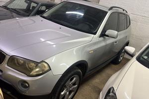 Auto o permuta con moto stradale