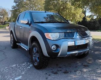 Mitsubishi pickup l200 