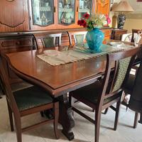 Tavola Classica con 6 sedie legno e stoffa