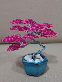Bonsai in fili di metallo