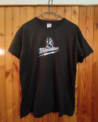 T-shirt con stampa nuova