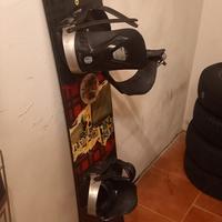 tavola da snow board con attacchi rossignol casco 