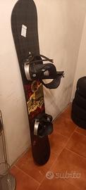 tavola da snow board con attacchi rossignol casco 