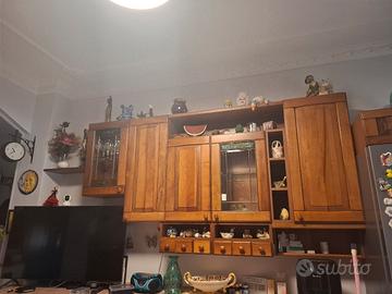 pensili   in buono stato