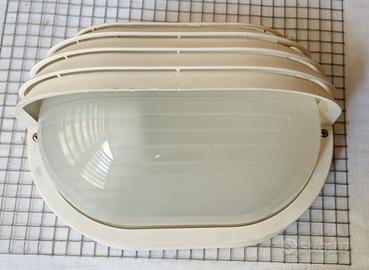 Plafoniera per balcone, cantina, soffitta, box aut