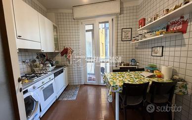 Quadrilocale ad. ze P.zza dei Martiri