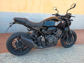 Honda 1000 Cb r
