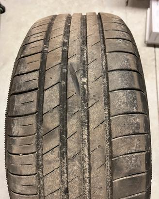 Gomme auto estive