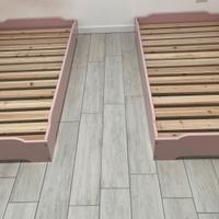 2 LETTI MONTESSORIANI IMPILABILI IN LEGNO DI PINO