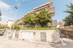 Ampio appartamento con garage