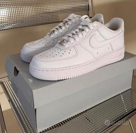 Nike Air Force 1 bianche originali – taglia 39