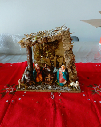 Capanna presepe con natività