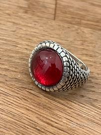 Anello in argento tondo squamato Nove25 con pietra