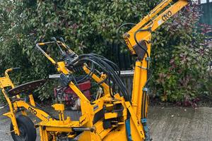 E225 - Micro escavatore 3 q