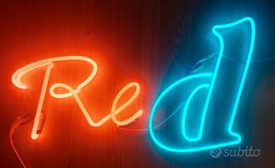Lettere neon Red Bull 