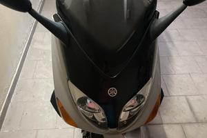 Yamaha tmax
