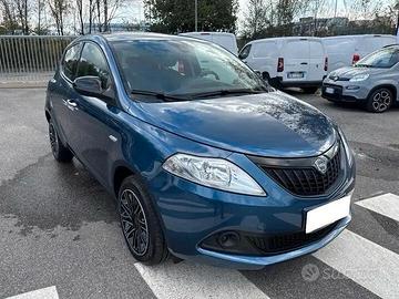 Lancia Ypsilon 1.0 FireFly 5 porte S&S Hybrid Silv