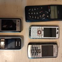 Vecchi telefoni cellulari
