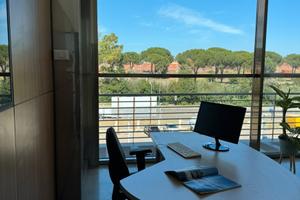 Uffici con Vetrata panoramica e parcheggio SESTU