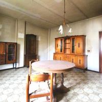 CASA SEMINDIPENDENTE A MONSUMMANO TERME