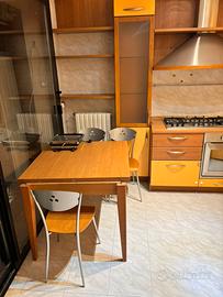 Cucina completa di forno lavatrice e lavastivigli