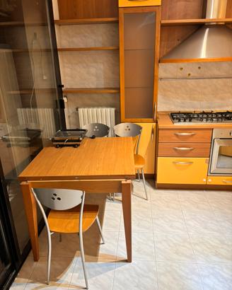 Cucina completa di forno lavatrice e lavastivigli