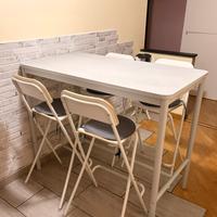 Tavolo Tommaryd con 4 sgabelli franklin pighevoli