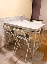 Tavolo Tommaryd con 4 sgabelli franklin pighevoli