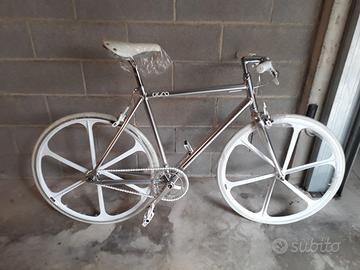 Bicicletta scatto fisso Cigno Veloce in alluminio