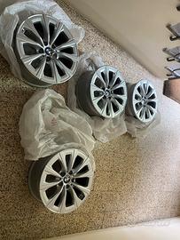 4 cerchi originali BMW da 17’’ canale 7,5 € 250