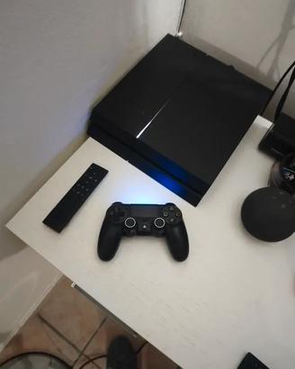 PlayStation 4 + accessori