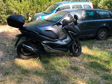 Honda forza delux 300Abs