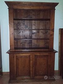 Credenza antica