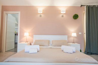 ARREDAMENTO COMPLETO PER STRUTTURA RICETTIVA