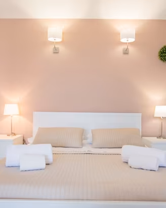 ARREDAMENTO COMPLETO PER STRUTTURA RICETTIVA