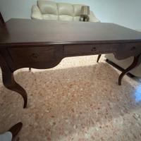 Scrivania arte povera.