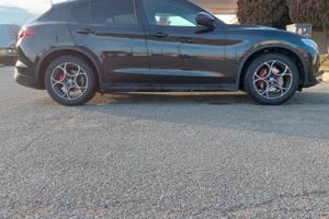 Alfa Romeo Stelvio 160cv rosso edizione autocarro