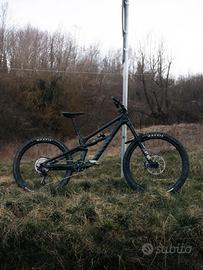Canyon Torque CF 8 Mullet MY2024 – Pari al nuovo