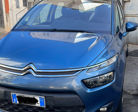 Automobili