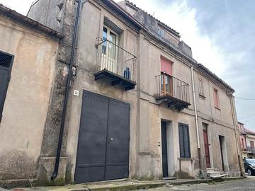 Grande casa nel cuore di Cittanova con box auto