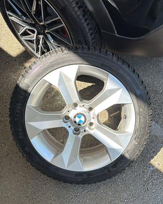 Cerchi bmw originali da 17” con gomme 4 stagioni