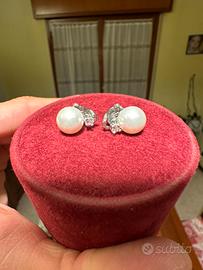 Orecchini in argento con perle e pietre preziose