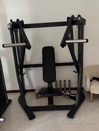 Iso-Lateral wide chest press plate loaded